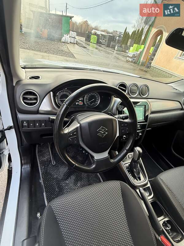 Внедорожник / Кроссовер Suzuki Vitara 2020 в Тячеве