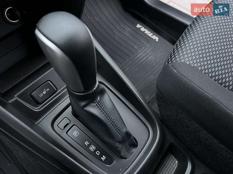 Внедорожник / Кроссовер Suzuki Vitara 2021 в Киеве