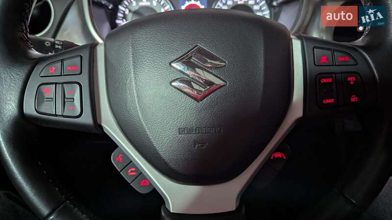 Позашляховик / Кросовер Suzuki Vitara 2020 в Львові