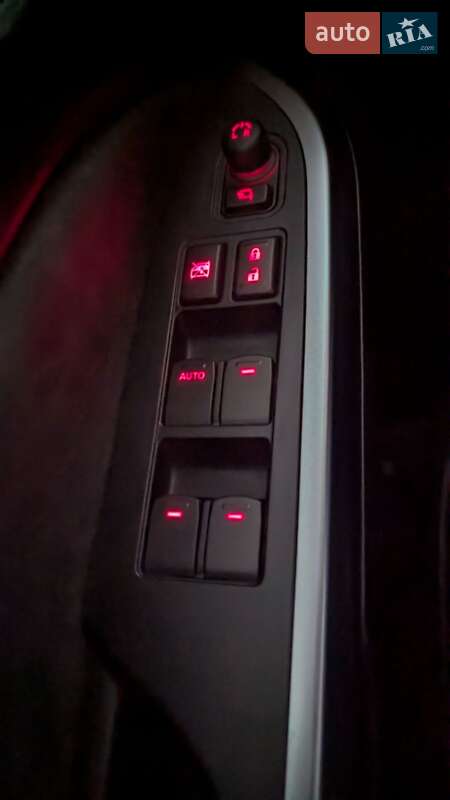 Позашляховик / Кросовер Suzuki Vitara 2020 в Львові