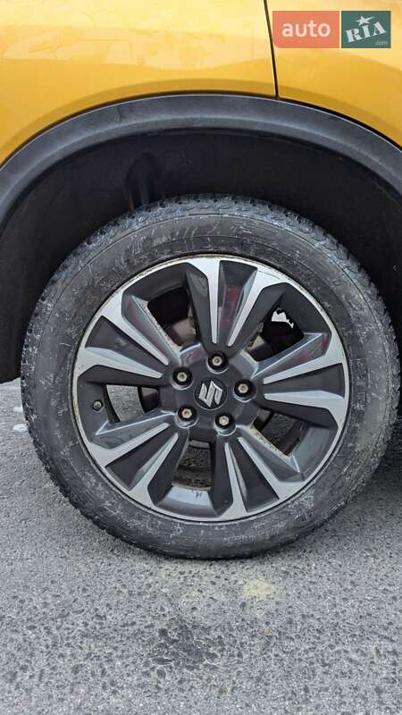 Позашляховик / Кросовер Suzuki Vitara 2020 в Львові