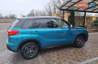 Внедорожник / Кроссовер Suzuki Vitara 2016 в Подгородном
