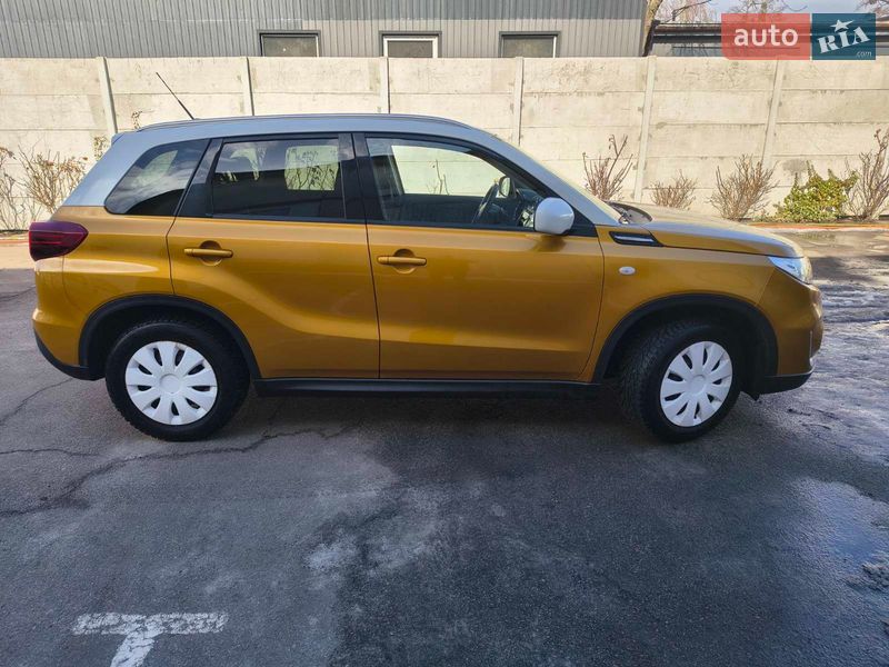 Внедорожник / Кроссовер Suzuki Vitara 2019 в Киеве