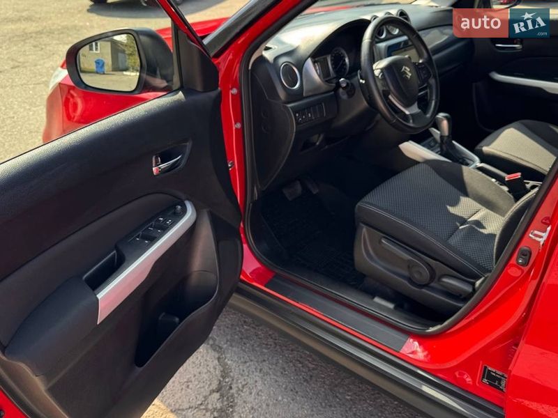 Внедорожник / Кроссовер Suzuki Vitara 2017 в Одессе