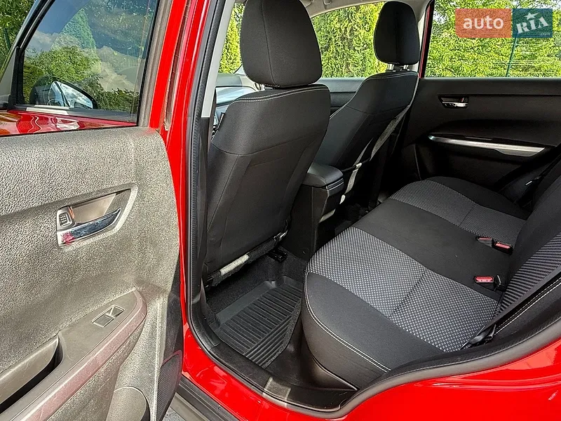 Suzuki Vitara 2019 VIN TSMLYE01S00714388 фото оголошення 32 з 71