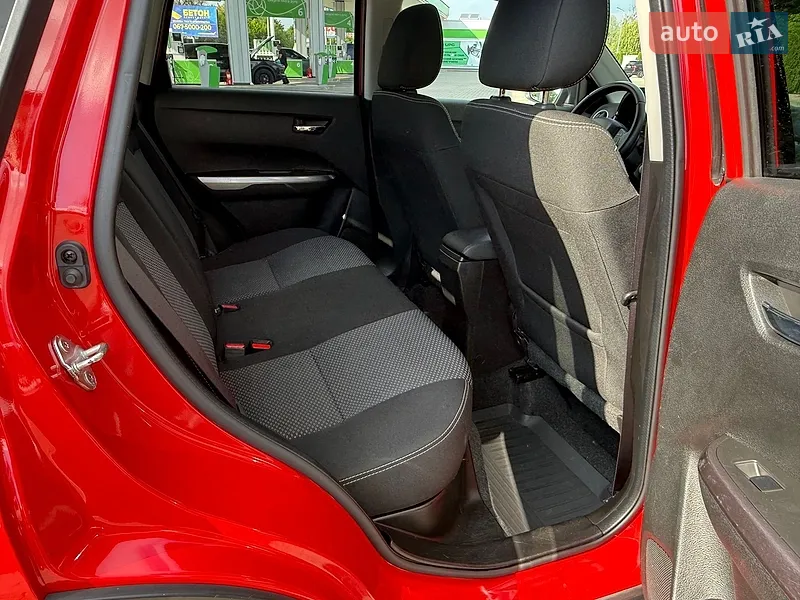 Suzuki Vitara 2019 VIN TSMLYE01S00714388 фото оголошення 33 з 71