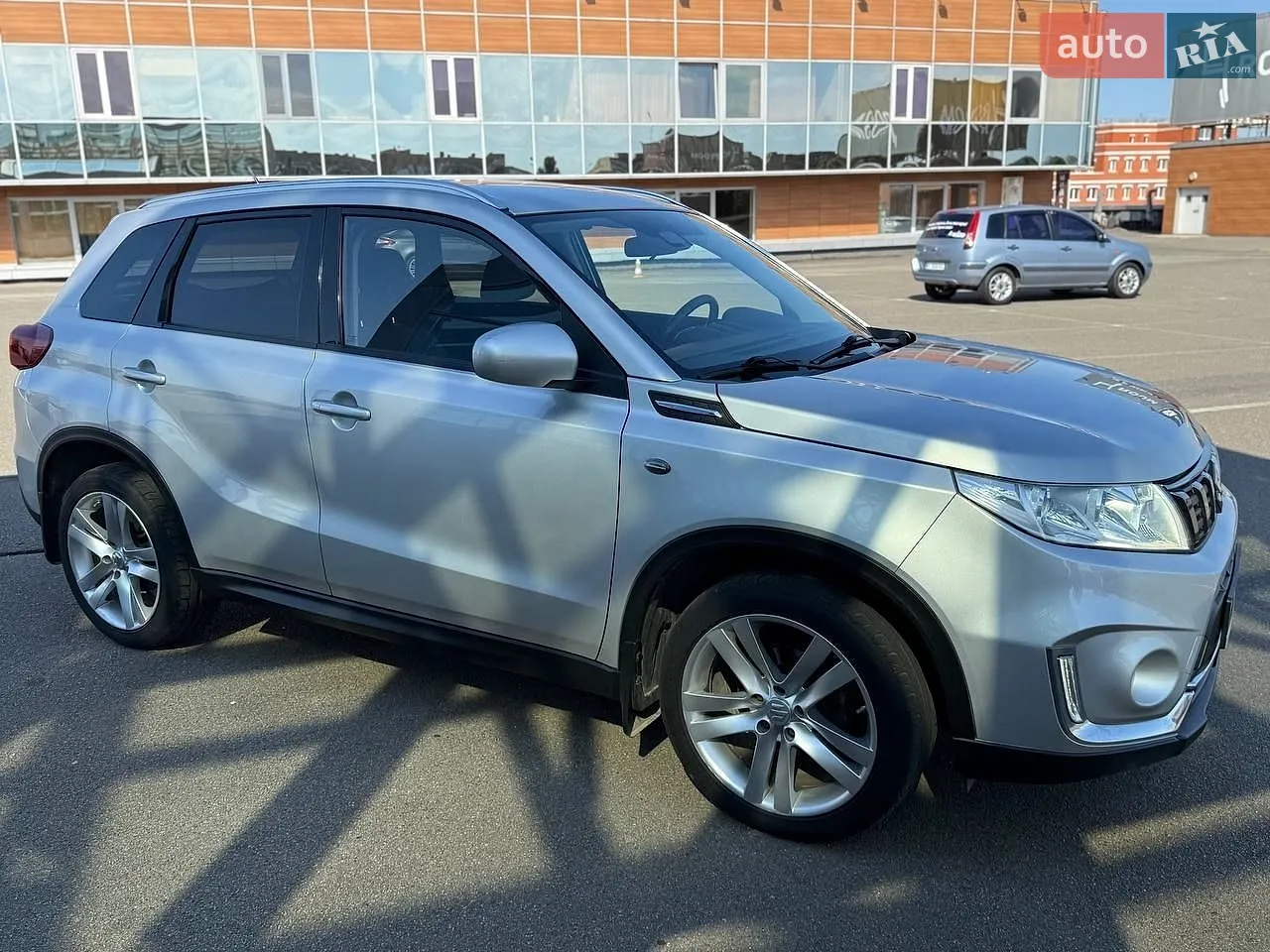 2019 Suzuki Vitara - мініатюра 4