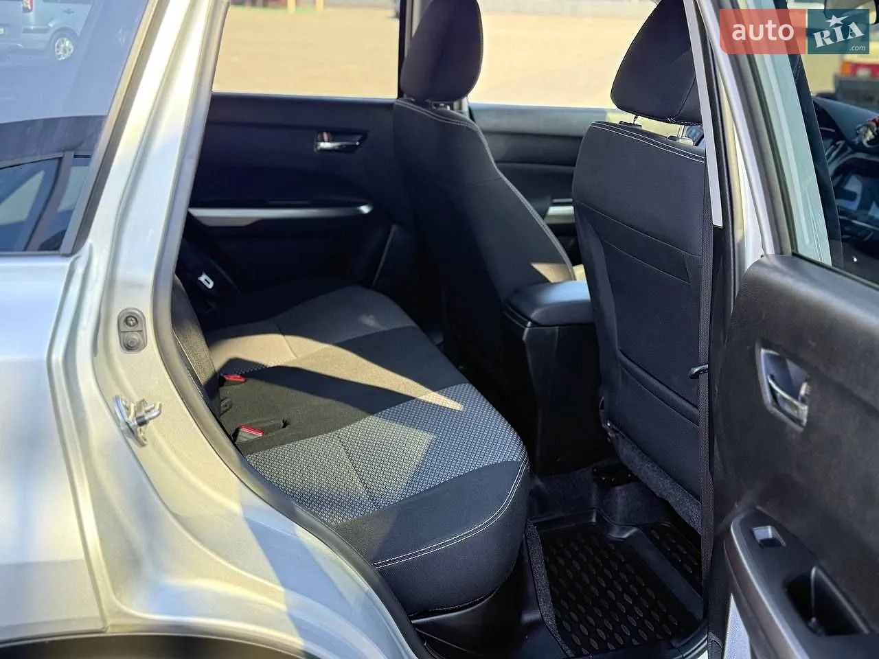 2019 Suzuki Vitara - мініатюра 33