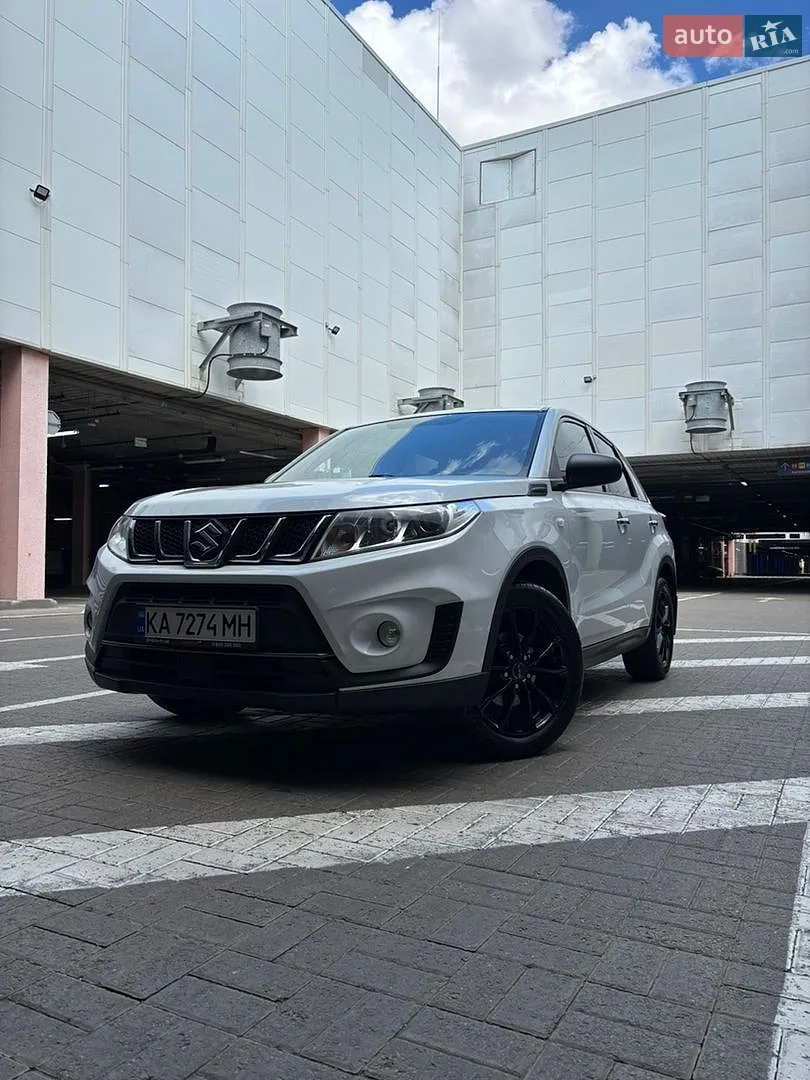 2020 Suzuki Vitara - фото 1