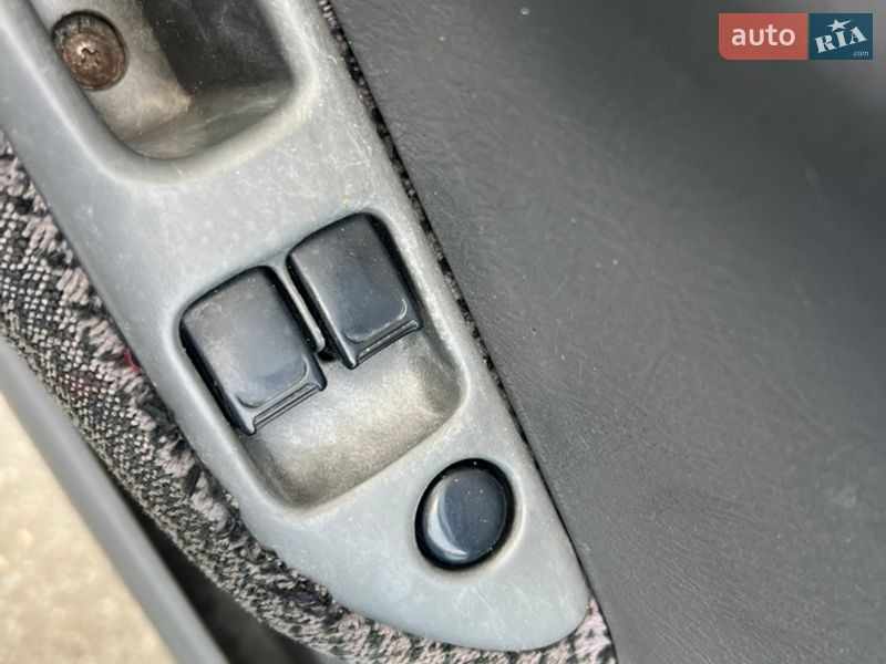 Микровэн Suzuki Wagon R 2001 в Киеве фото 15 Микровэн Suzuki Wagon R 2001 в Киеве