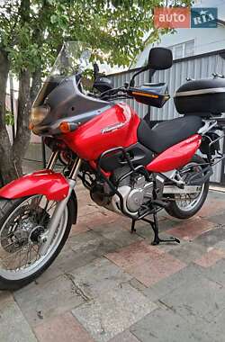 Мотоцикл Туризм Suzuki XF 650 Freewind 1999 в 