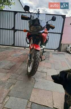Мотоцикл Туризм Suzuki XF 650 Freewind 1999 в 