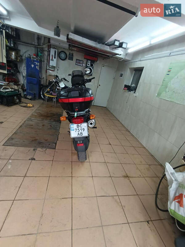 Мотоцикл Туризм Suzuki XF 650 Freewind 2001 в Мостиске