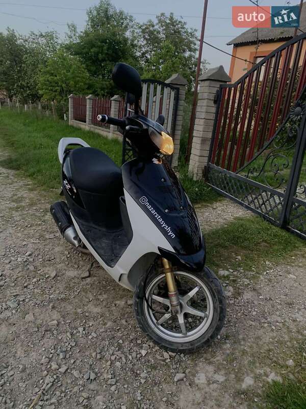 Suzuki ZZ 50 2005