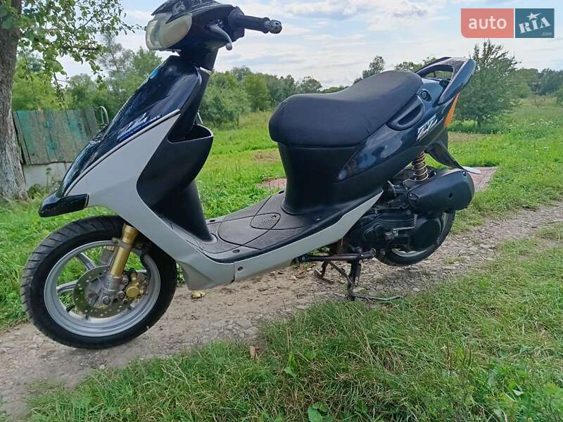 Мотоцикл Туризм Suzuki ZZ 50 2016 в Дрогобичі фото 2 Мотоцикл Туризм Suzuki ZZ 50 2016 в Дрогобичі