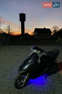 Скутер Suzuki ZZ 50 2005 в  фото 4 Скутер Suzuki ZZ 50 2005 в