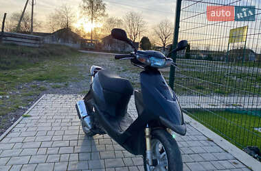Скутер Suzuki ZZ 50 2005 в  фото 7 Скутер Suzuki ZZ 50 2005 в