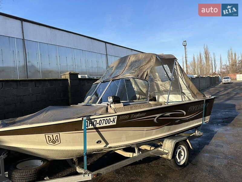 Човен Sylvan Explorer 2007 в Покрові