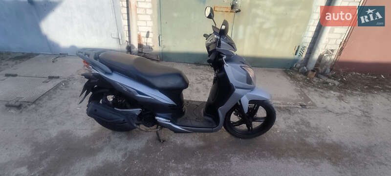 Макси-скутер Sym Symphony 2015 в Днепре фото 3 Макси-скутер Sym Symphony 2015 в Днепре