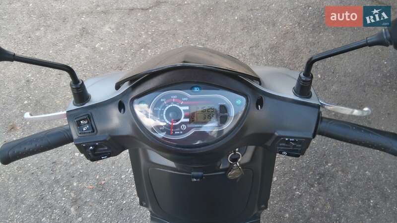 Скутер Sym Symphony 2014 в Червоному Донце