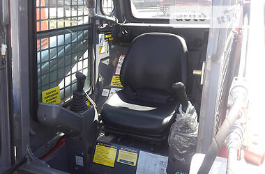 Міні-вантажник Takeuchi TL 2008 в 