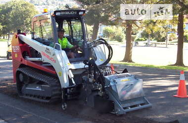 Міні-вантажник Takeuchi TL 2008 в 