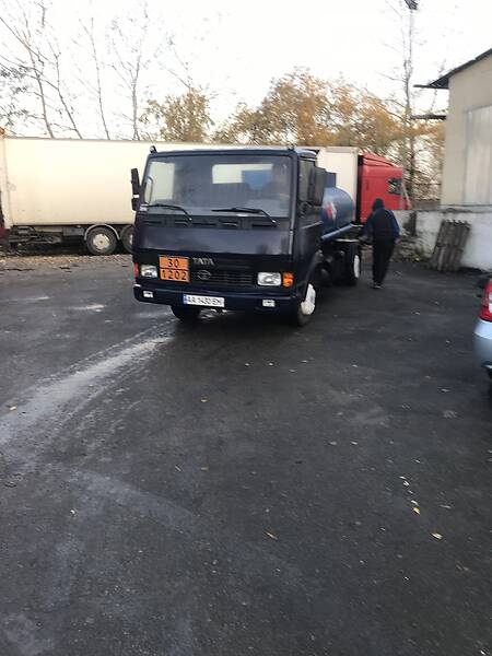 Цистерна TATA LPT 613 2008 в Киеве
