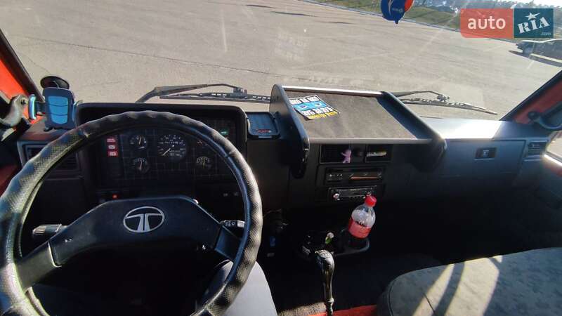 Вантажний фургон TATA LPT 613 2006 в Львові