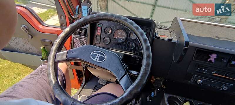 Вантажний фургон TATA LPT 613 2006 в Львові