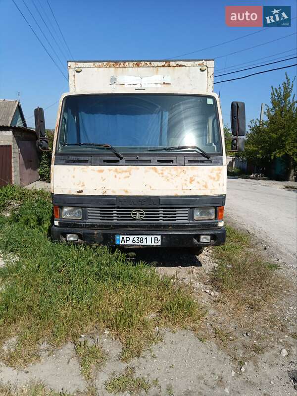 Для перевезення тварин TATA LPT 613 2005 в 