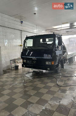 Евакуатор TATA LPT 2007 в Запоріжжі Евакуатор TATA LPT 2007 в Запоріжжі