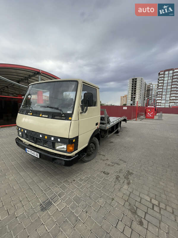 Эвакуатор TATA LPT 2005 в 