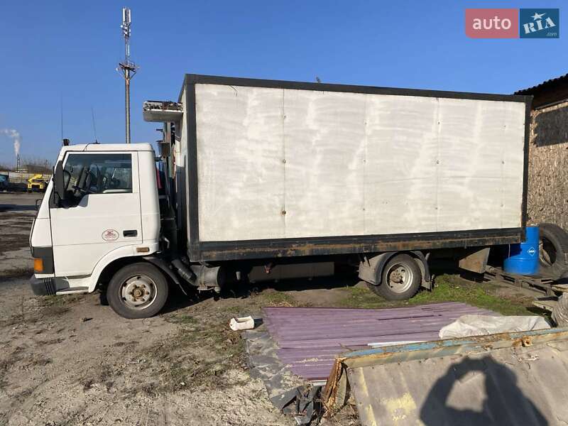 Грузовой фургон TATA LPT 2009 в Ровно