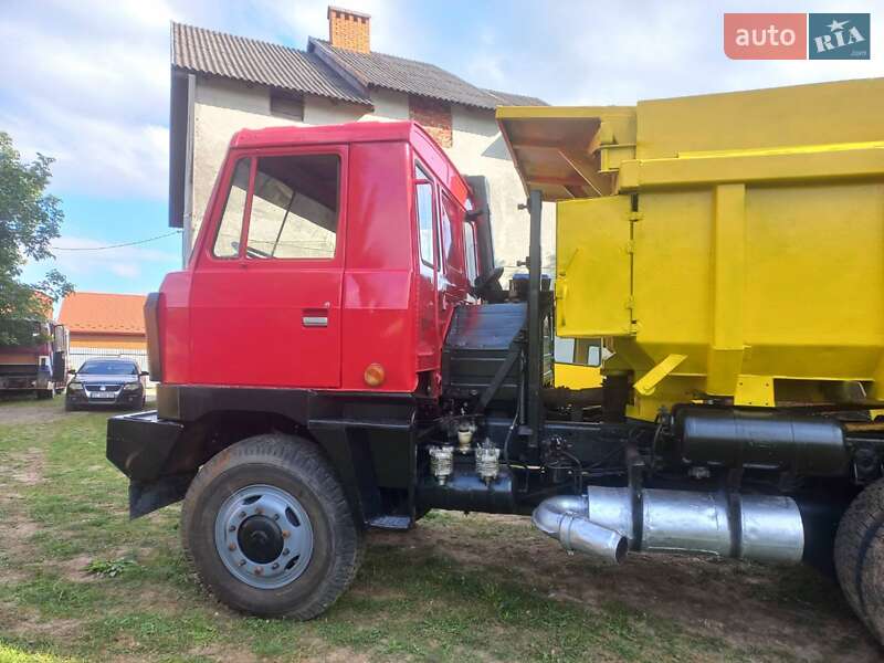 Самосвал Tatra 815 1990 в Львове