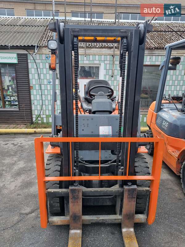 Вилочный погрузчик TCM FG 2005 в Виннице