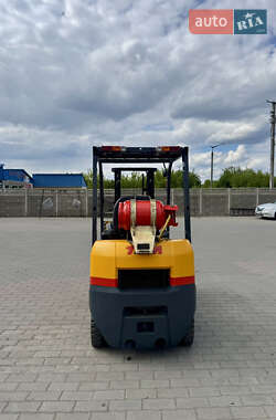 Вилочный погрузчик TCM FG 2012 в 
