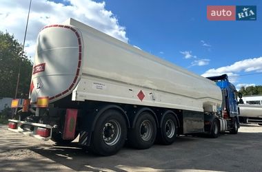 Цистерна напівпричіп Tehnokar EZ 1999 в Кропивницькому