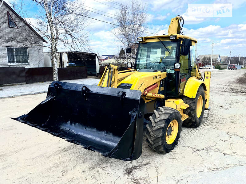 Экскаватор погрузчик Terex 860 2000 в 