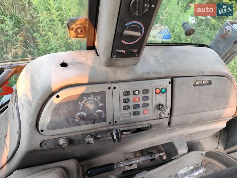Экскаватор погрузчик Terex 860 2003 в Киеве