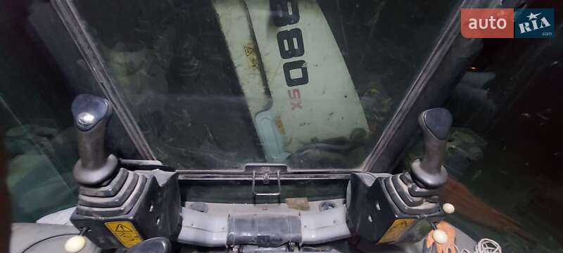 Экскаватор погрузчик Terex 880 2007 в Сумах