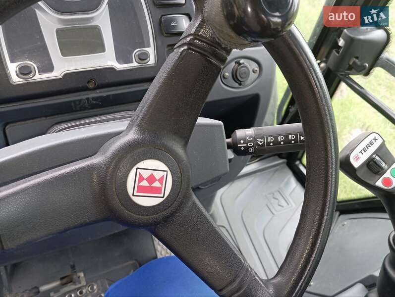 Екскаватор навантажувач Terex TLB 2017 в Києві
