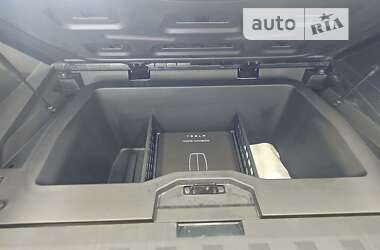 Пікап Tesla Cybertruck 2024 в 