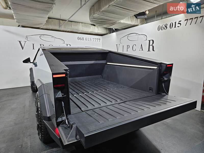 Пикап Tesla Cybertruck 2024 в Киеве