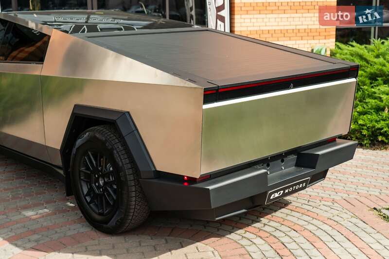 Пикап Tesla Cybertruck 2025 в Киеве