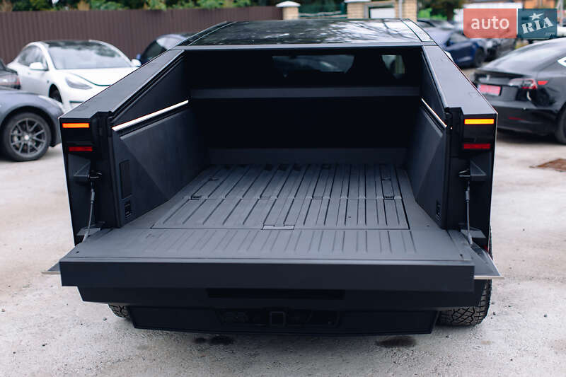 Пикап Tesla Cybertruck 2024 в Виннице