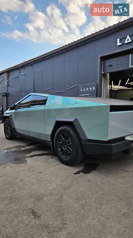 Пикап Tesla Cybertruck 2024 в Киеве