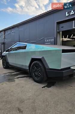 Пикап Tesla Cybertruck 2024 в 