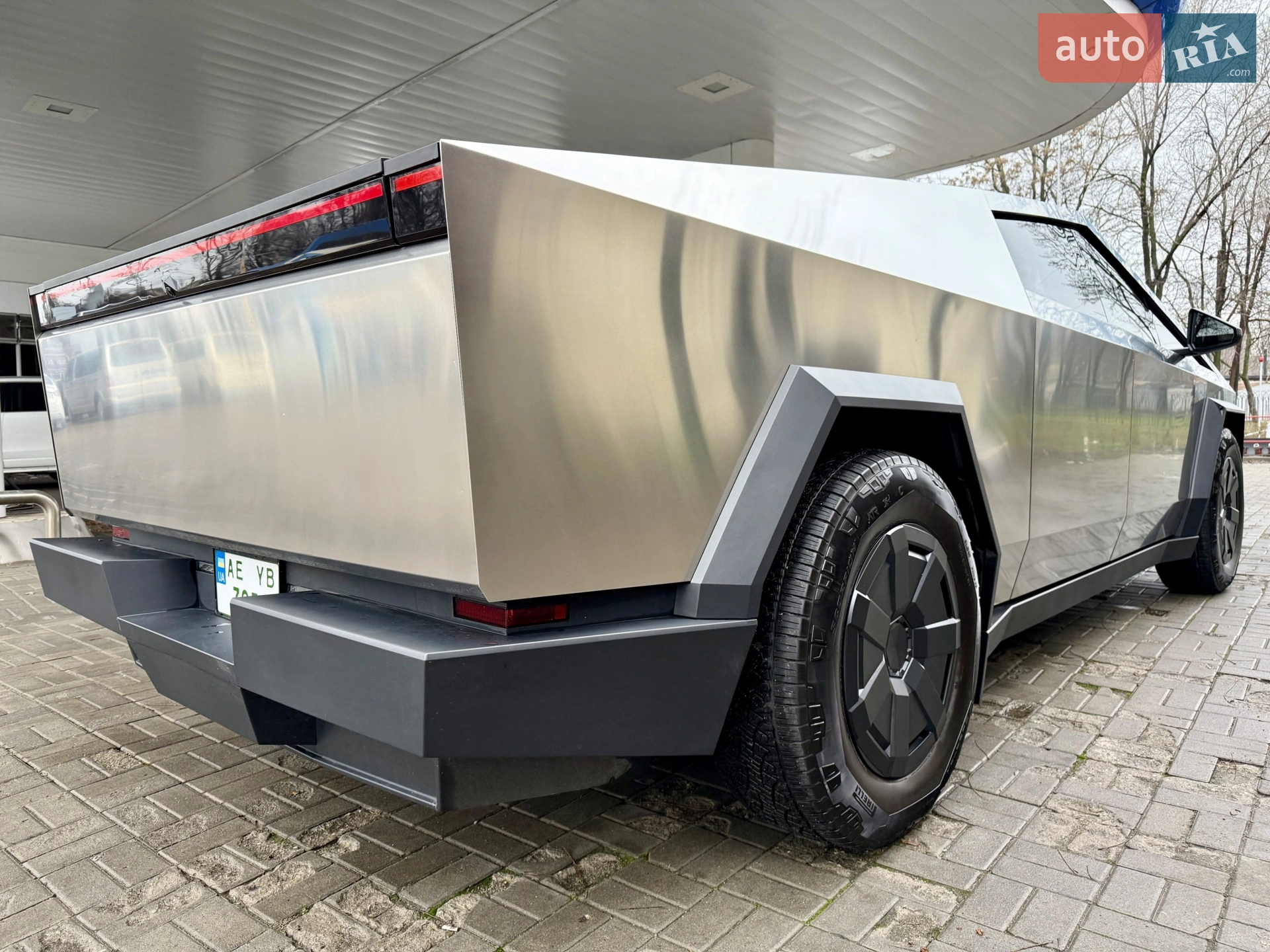 2024 Tesla Cybertruck - мініатюра 12