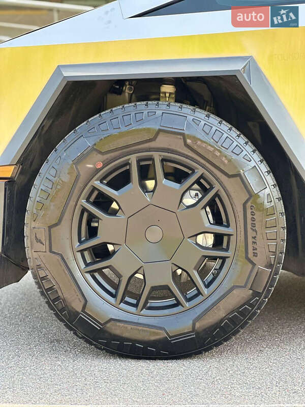 Пикап Tesla Cybertruck 2024 в Николаеве