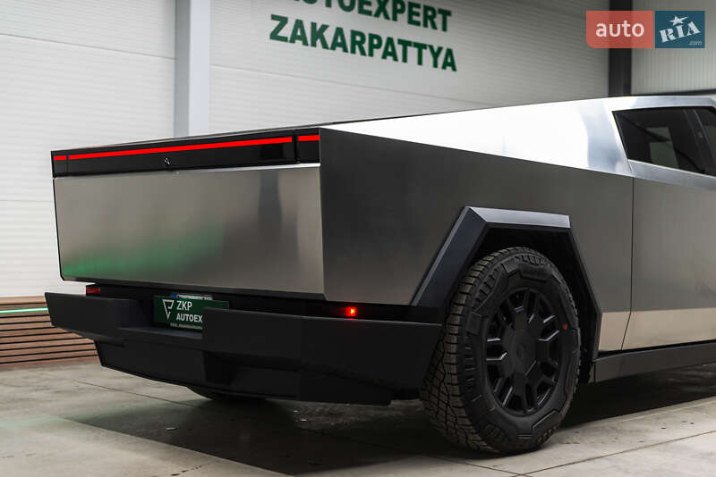 Пикап Tesla Cybertruck 2024 в Мукачево